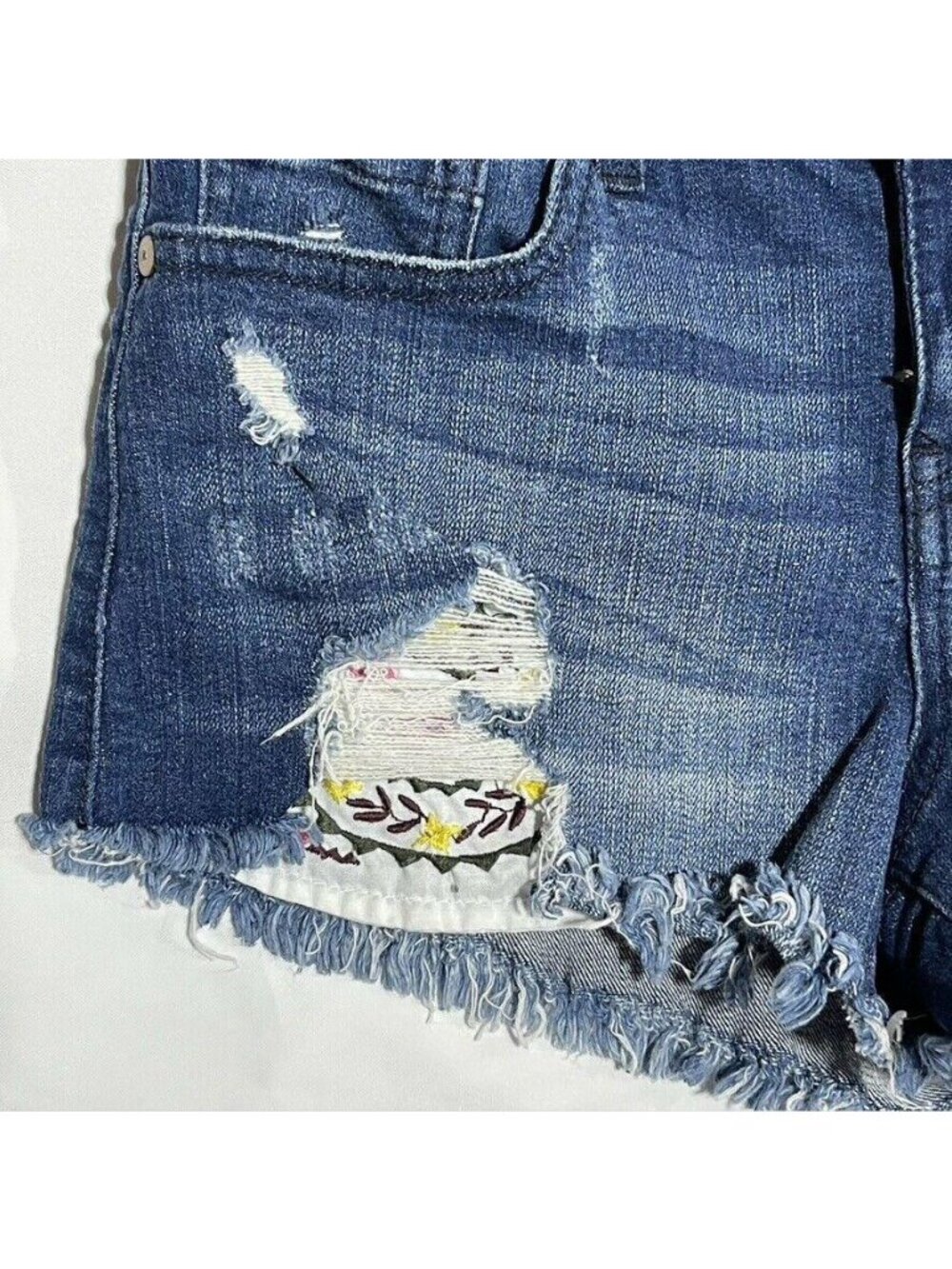 Distressed Blue Denim Frayed Hem Shorts Womens Size 26 Harper - Picture 5 of 7